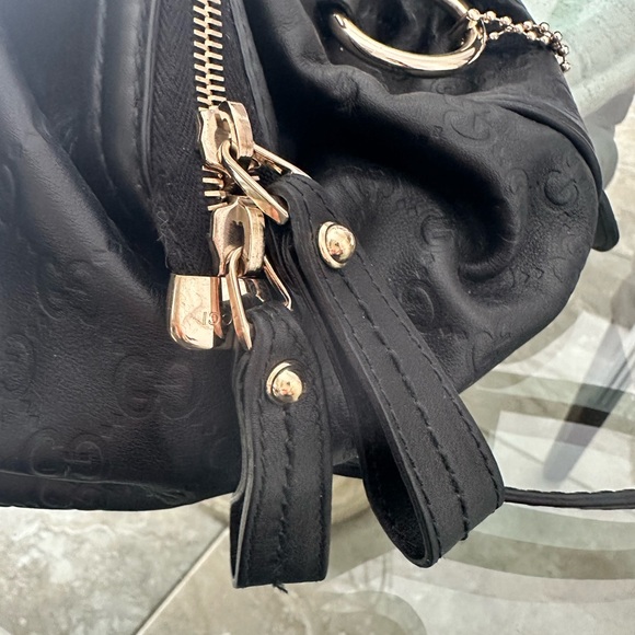 Authentic Gucci Black Sukey Convertible Boston Embossed Leather Shoulder Bag - Picture 7 of 16